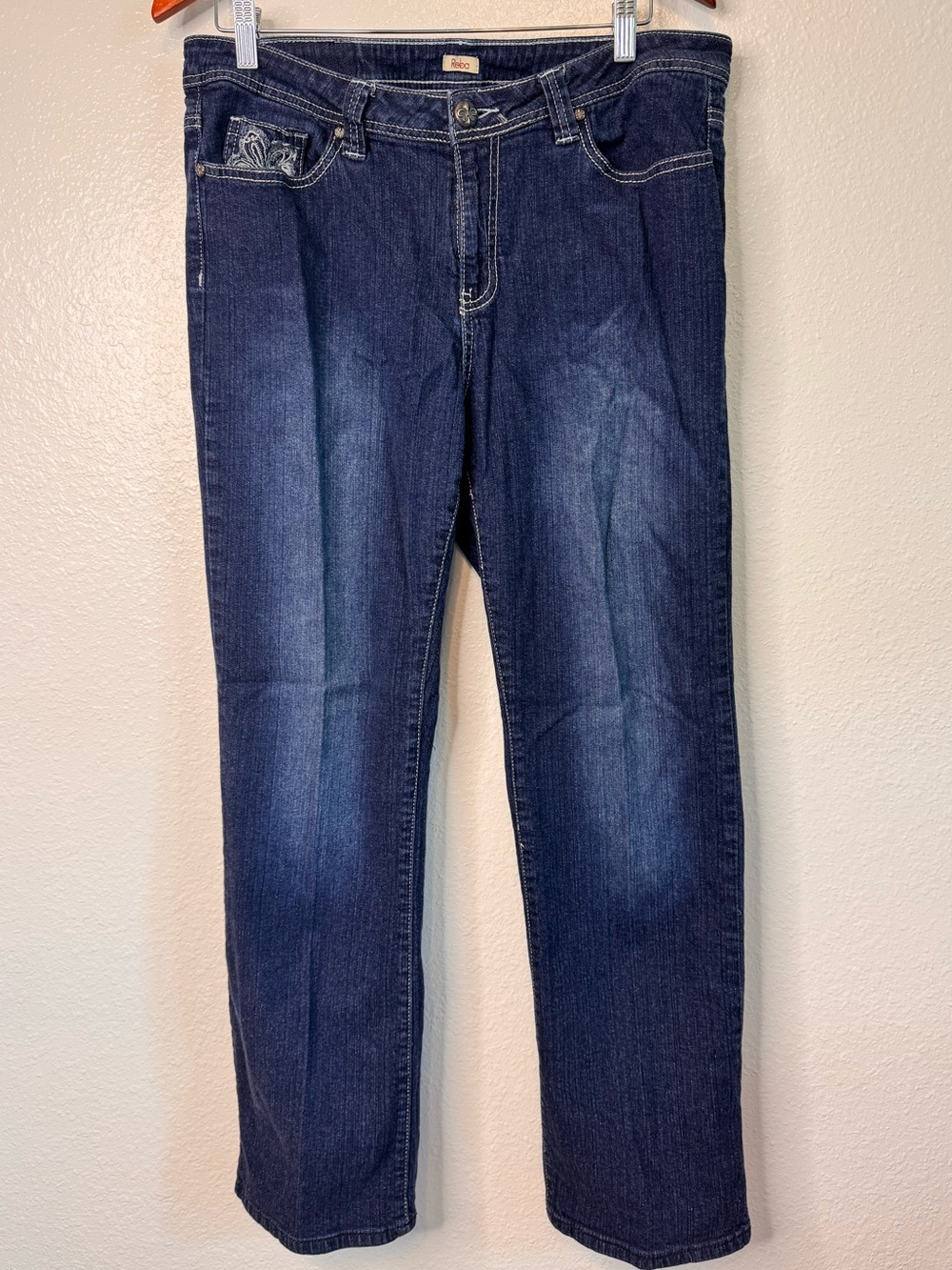 NWT Reba Embellished Stright Leg Jeans 14 Stretchy